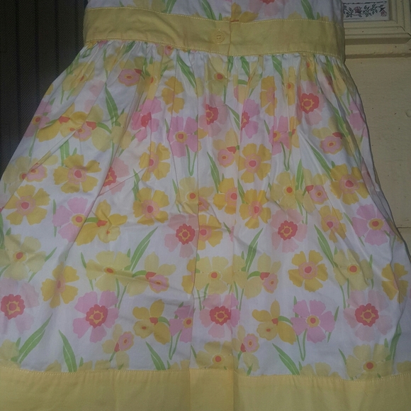 Close - Picture 5 of 7